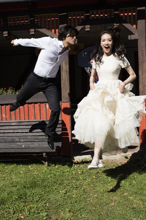 Shu Qi wears a wedding gown from H&M’s 2014 Conscious Exclusive collection (Credit: Vogue Taiwan)